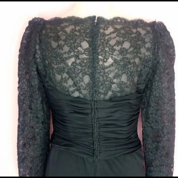 Black Lace Sheath, Long Sleeve Dress, 50s Style with Rhinestone Brooch - 90s - Picture 9 of 14